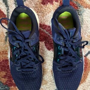Nike Blue and Green Athletic Shoes with Cushioned Sole